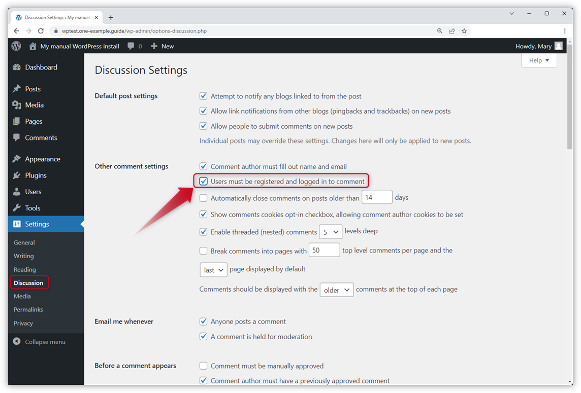 Der Screenshot zeigt die Diskussionseinstellungen in WP Admin. Ein roter Pfeil zeigt auf das markierte Kästchen vor "Users must be registered and logged in to comment".