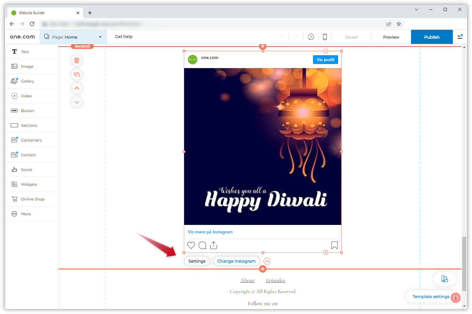 Screenshot van de Instagram-component met een rode pijl die naar de knop 'Instellingen' wijst.