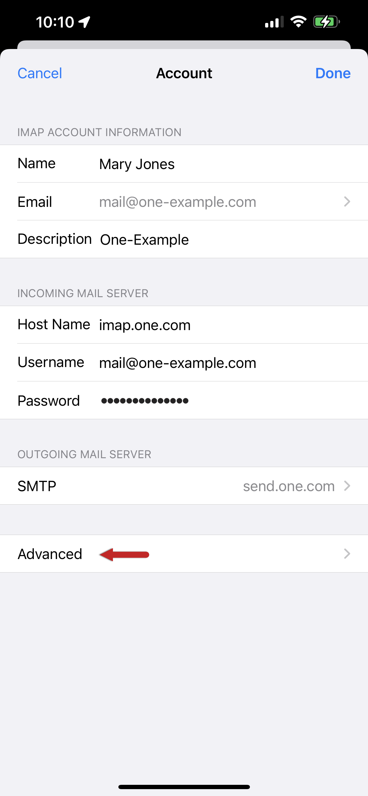 Captura de tela da página de Definições da Conta mostrando informações do servidor de email de entrada e saída, com uma seta vermelha apontando para Avançado.
