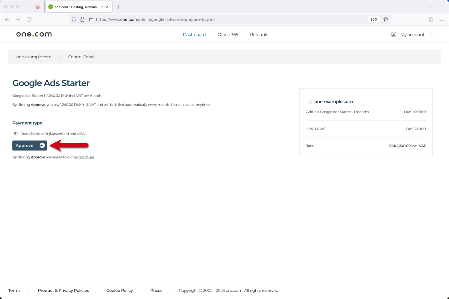 Kuvakaappaus one.com-ohjauspaneelin Google Ads -kassasivulta, jossa korostetaan Hyväksy-painiketta, jolla voi hyväksyä maksun.