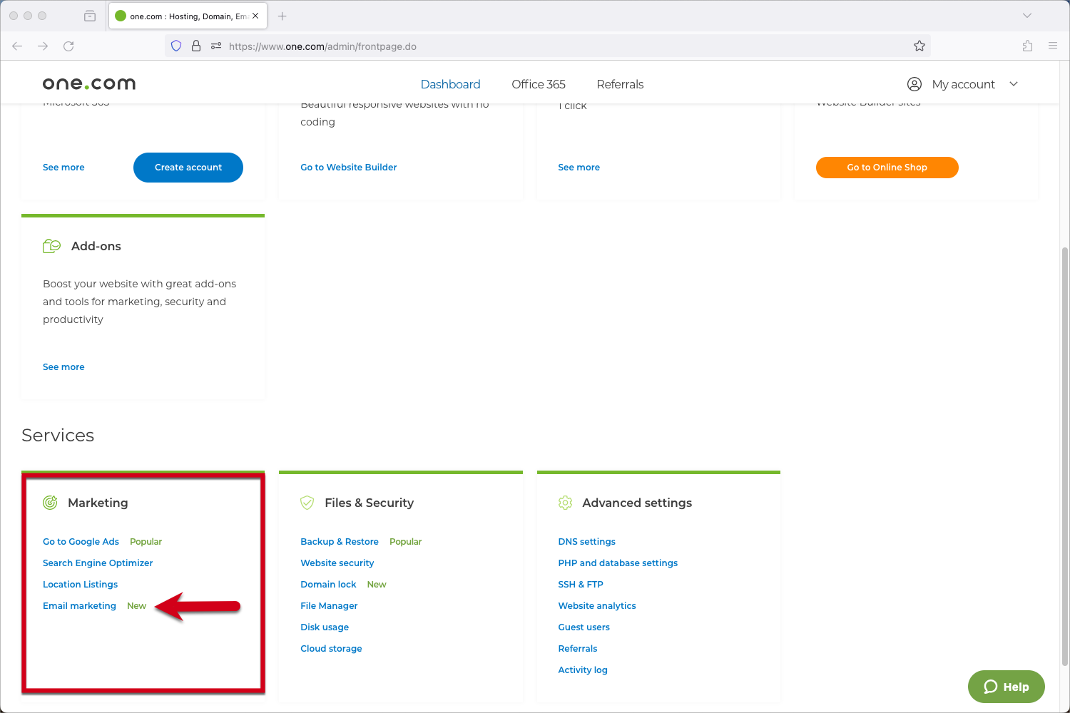  Screenshot van het one.com Configuratiescherm, waarin wordt benadrukt dat je op E-mailmarketing moet klikken in de tegel Marketing 