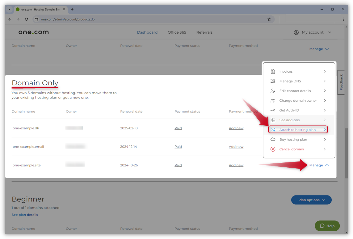 Der Screenshot der Produktseite im Kontrollpanel zeigt Domains, die mit „Reines Domainhosting“ aufgeführt sind. Ein roter Pfeil zeigt auf die Option „Verwalten“, während ein anderer auf „Zum Hosting-Paket hinzufügen“ im Menü zeigt.