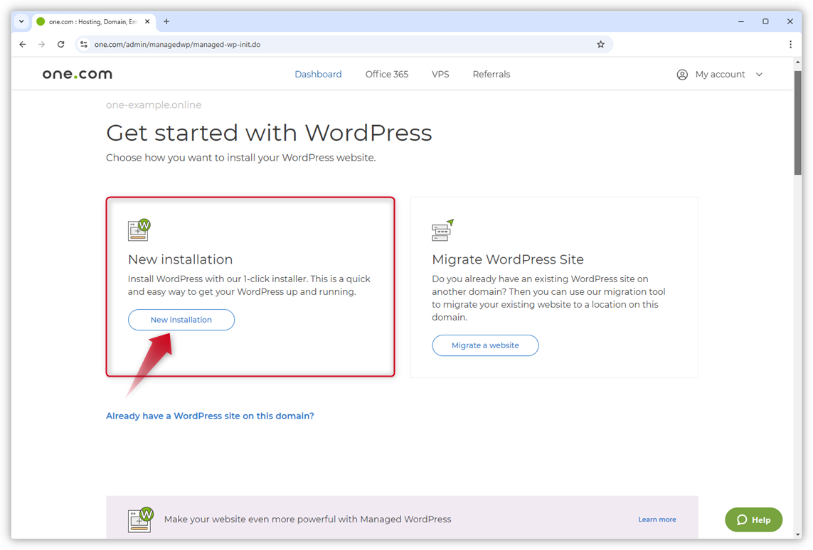 Una captura de pantalla de la página "Comienza con WordPress" muestra una flecha roja apuntando al botón "Nueva instalación".