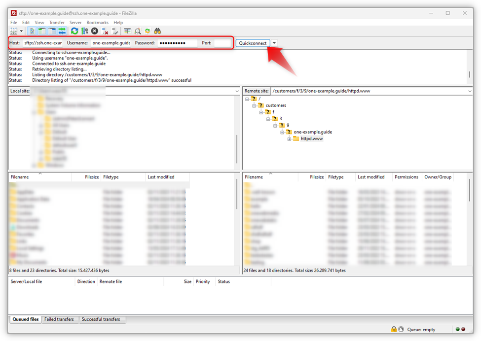 De screenshot toont het inlogdashboard van FileZilla met een rood kader rond de verbindingsvelden en een rode pijl naar Quickconnect.
