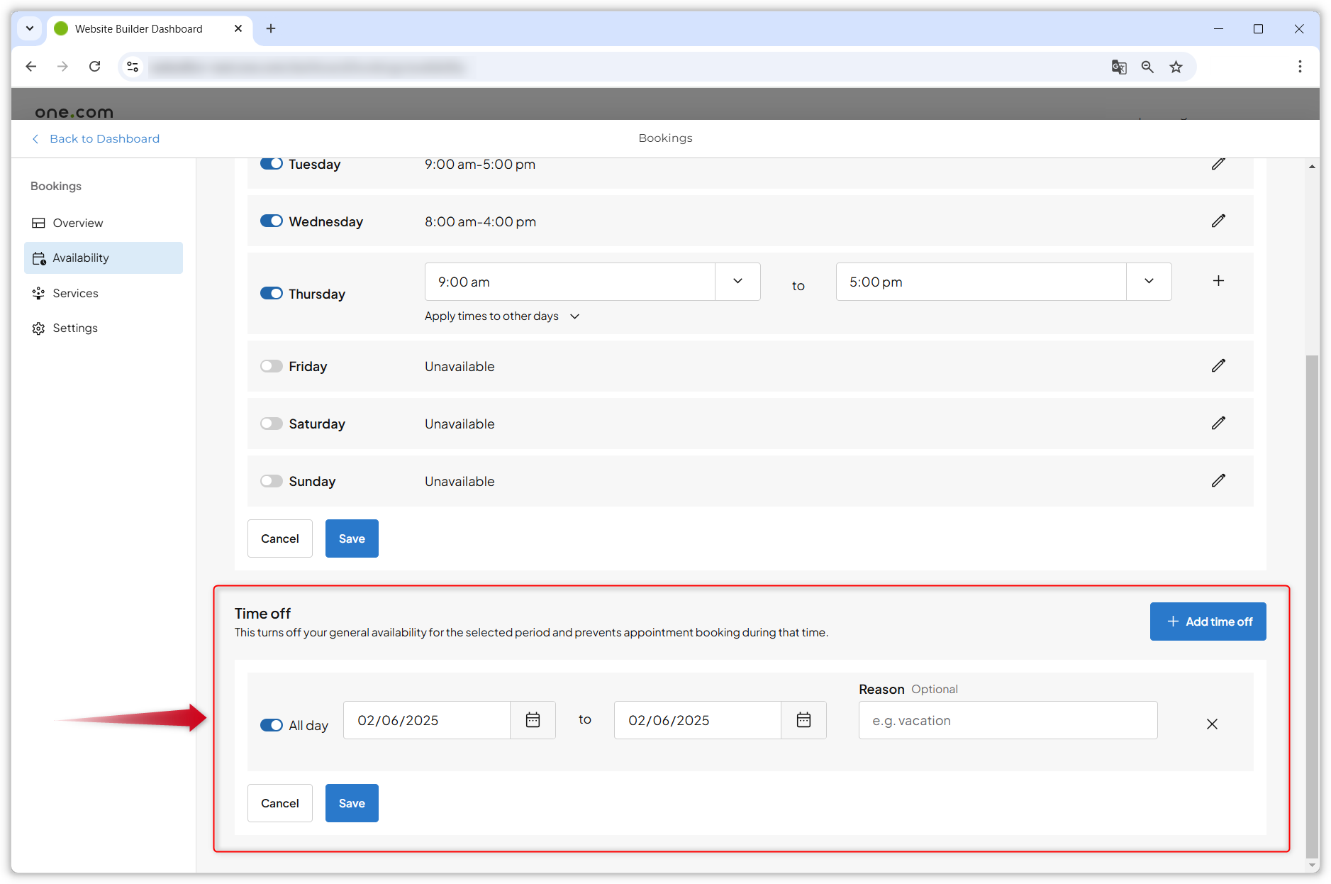 Screenshot from the Bookings dahsboard. A red arrow points to a red frame around the fields where you can add time off.