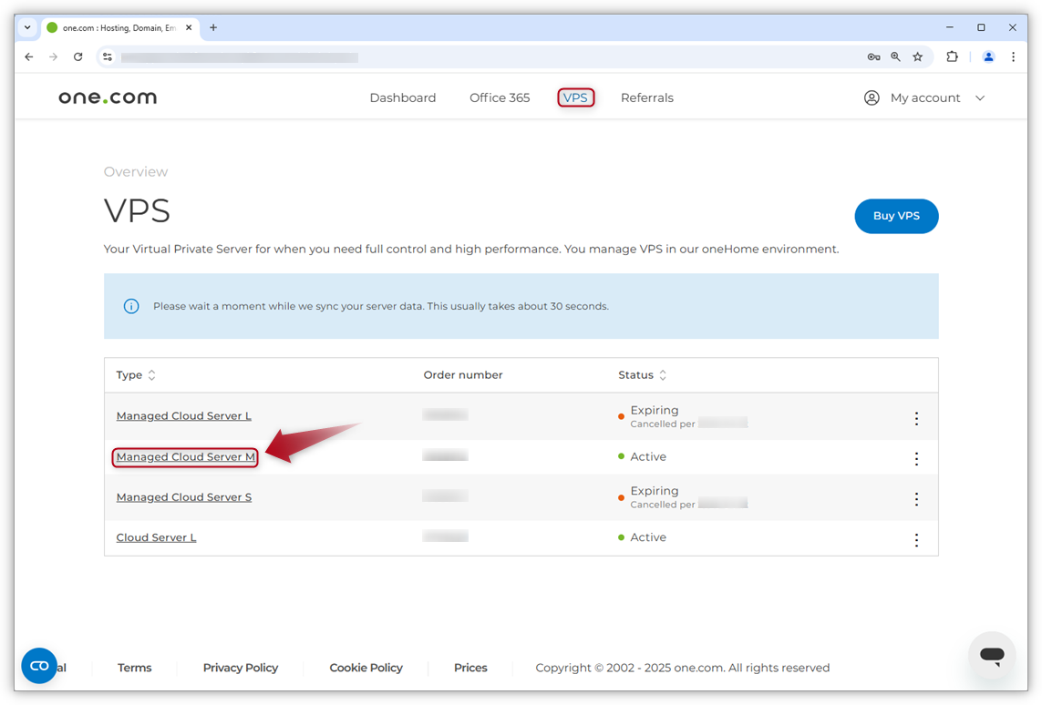 – Skjermbilde av kontrollpanelet på one.com med en pil som peker på en Cloud Server.
