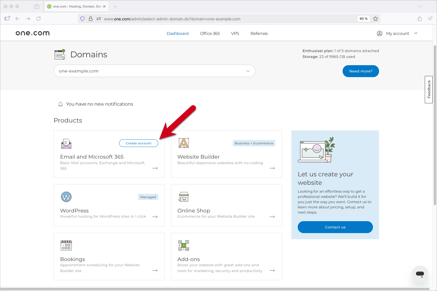 Screenshot van het one.com Configuratiescherm met een rode pijl die wijst naar "Account aanmaken" in de tegel E-mail en Microsoft 365.