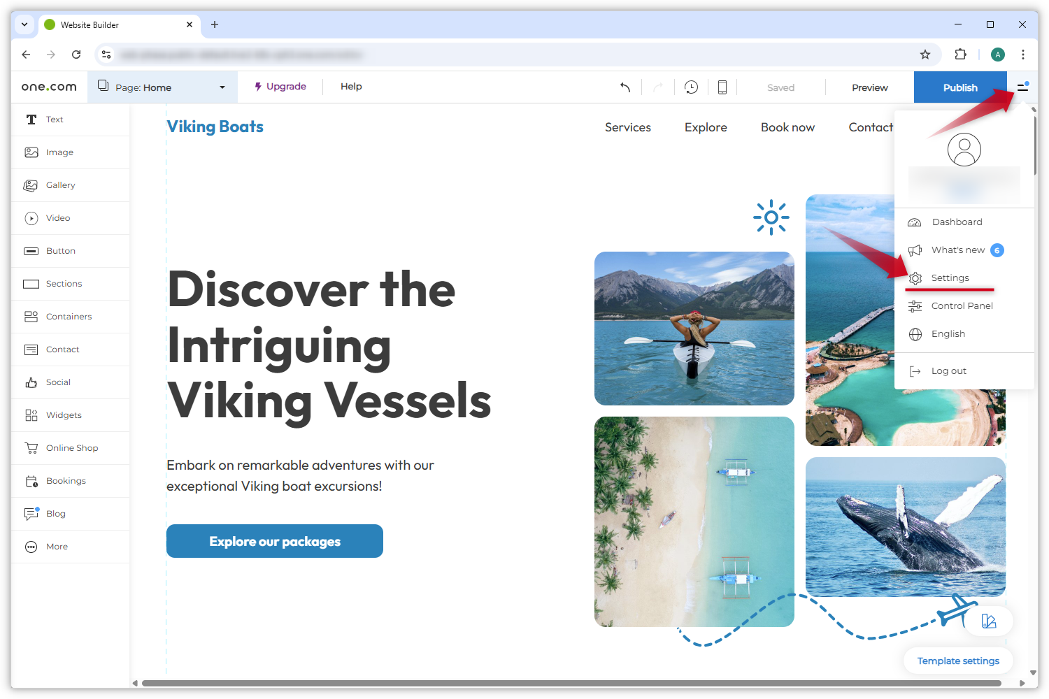 Kuvakaappaus, jossa näkyy Website Builder -editori. Punainen nuoli osoittaa avattua valikkoa oikeassa yläkulmassa ja toinen punainen nuoli osoittaa Asetukset-vaihtoehtoa, jossa on myös punainen viiva sen alla.