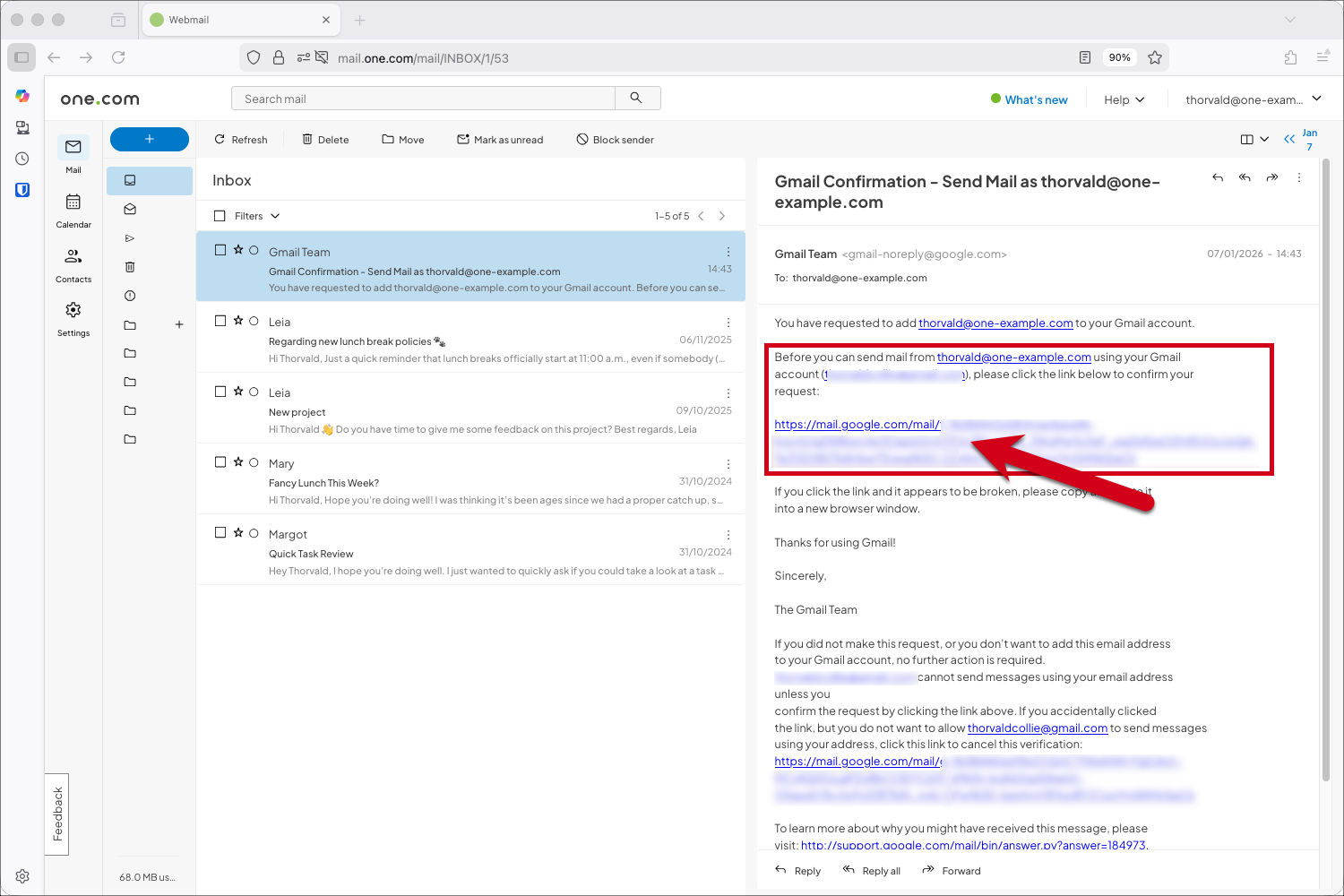 Skjermbilde av bekreftelses-e-posten fra Gmail i one.com Webmail med en rød ramme som fremhever lenken. 