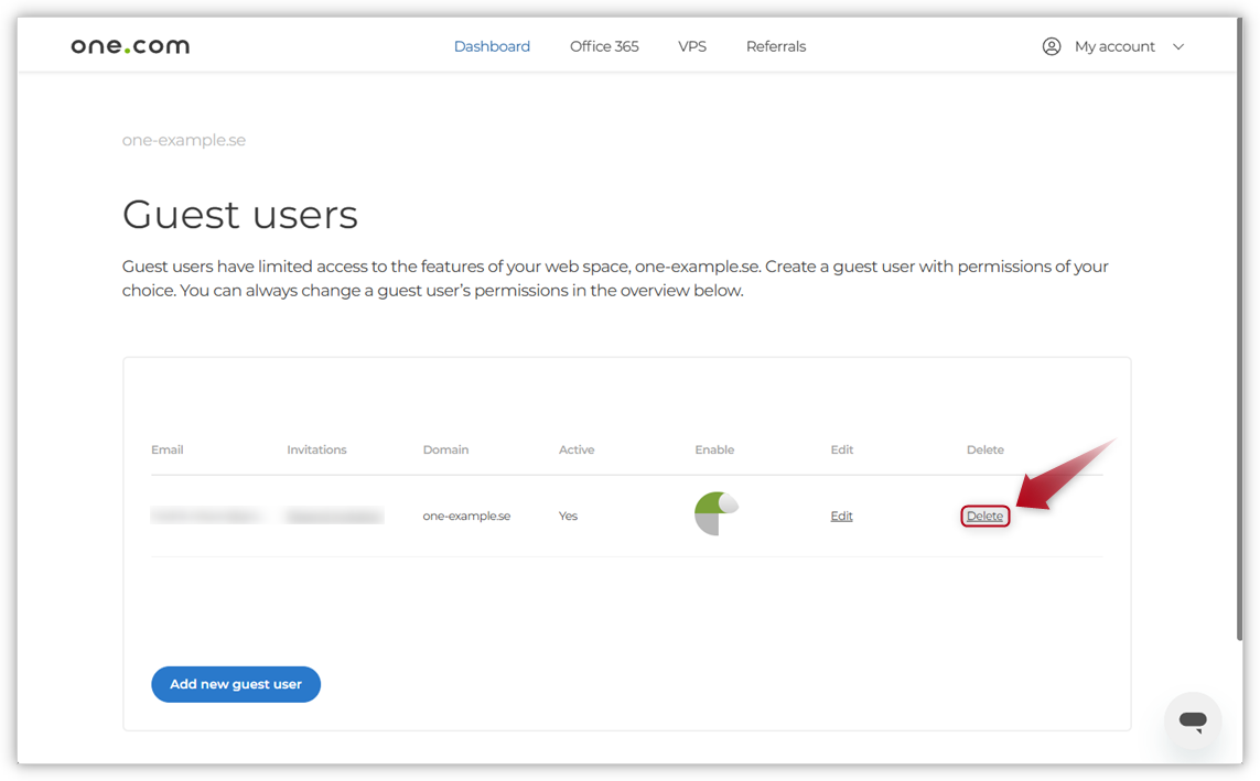 Flèche pointant vers le bouton Supprimer de la page des utilisateurs invités