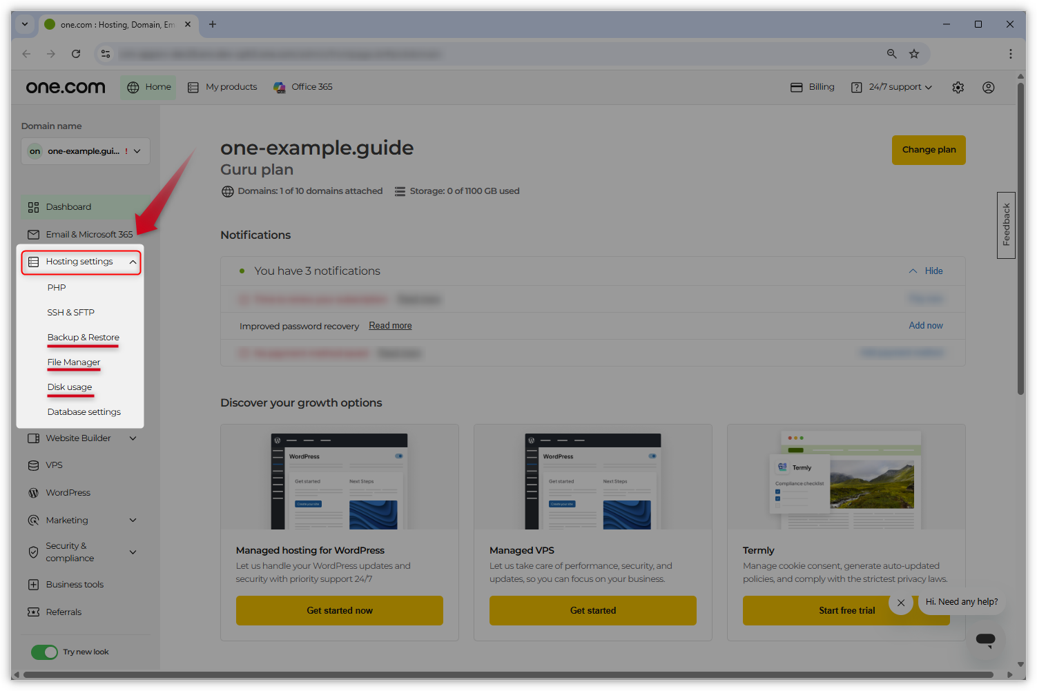  Kuvakaappaus uudesta ohjauspaneelin ulkoasusta. Vasemmalla oleva "Hosting-asetukset"-välilehti on korostettu ja punainen nuoli osoittaa sitä kohti.