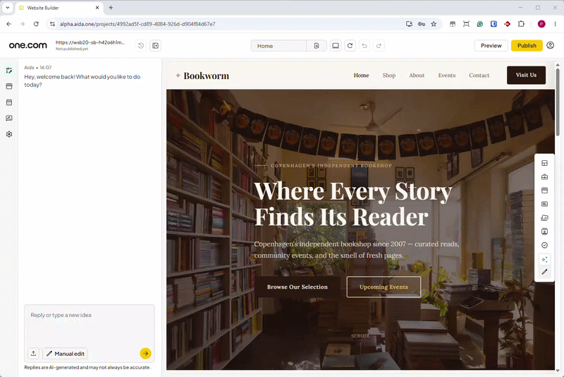 GIF som visar de beskrivna stegen för hur man gör textändringar i Aida AI Website Builder.