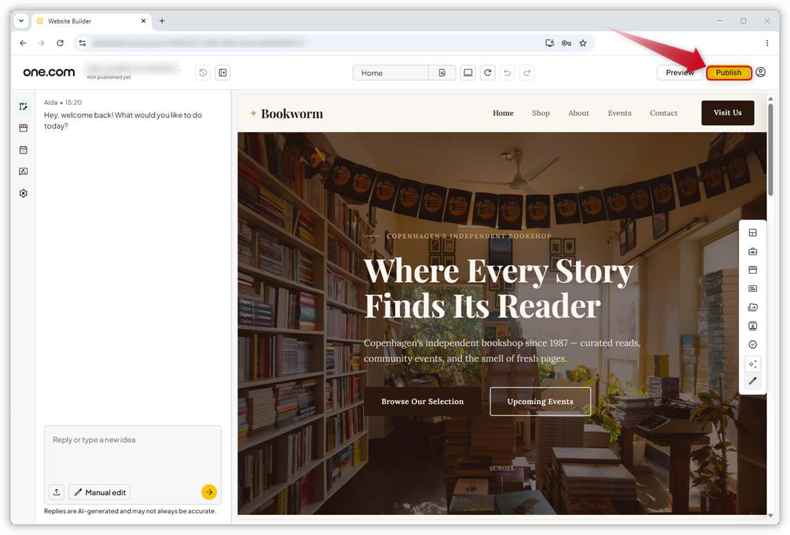 Captura de ecrã do editor do Aida AI Website Builder. Uma seta vermelha aponta para o botão «Publicar» no canto superior direito.