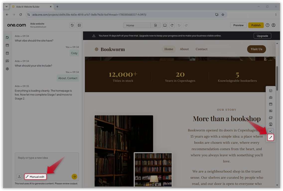 Skjermbilde av Aida AI Website Builder. To røde piler peker mot «Manuell redigering» nederst i venstre hjørne og blyantikonet i verktøylinjen på høyre side.