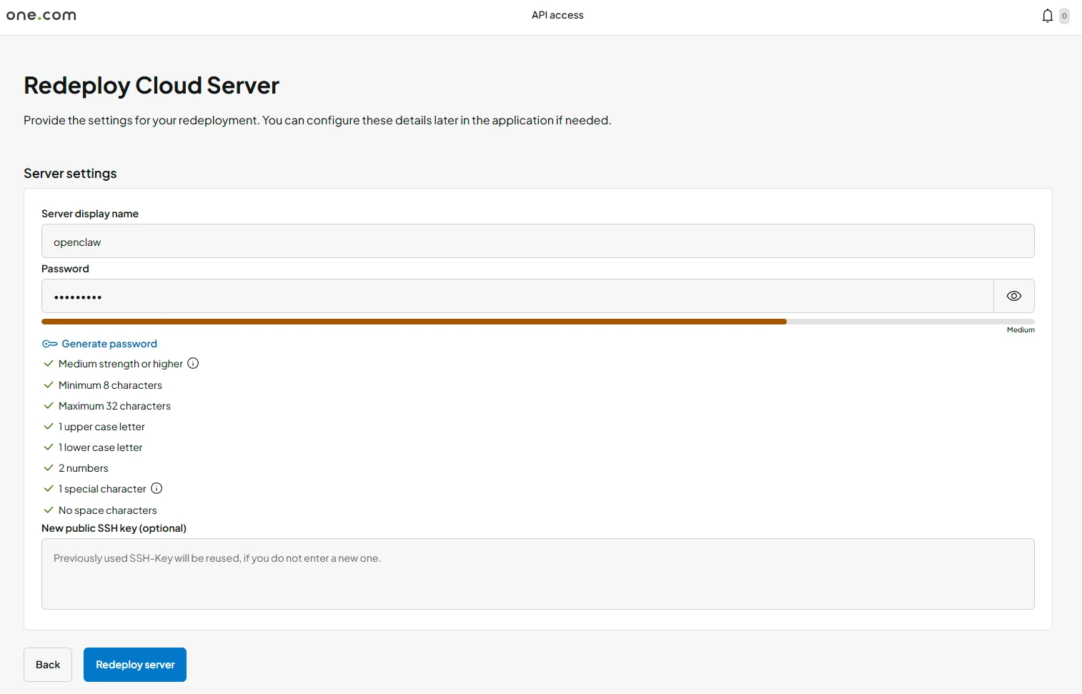 Skärmdump av sidan Omdistribuera CloudServer där serverinställningar kan ställas in och omdistribuering av servern startade genom att klicka på knappen Omdistribuera server .