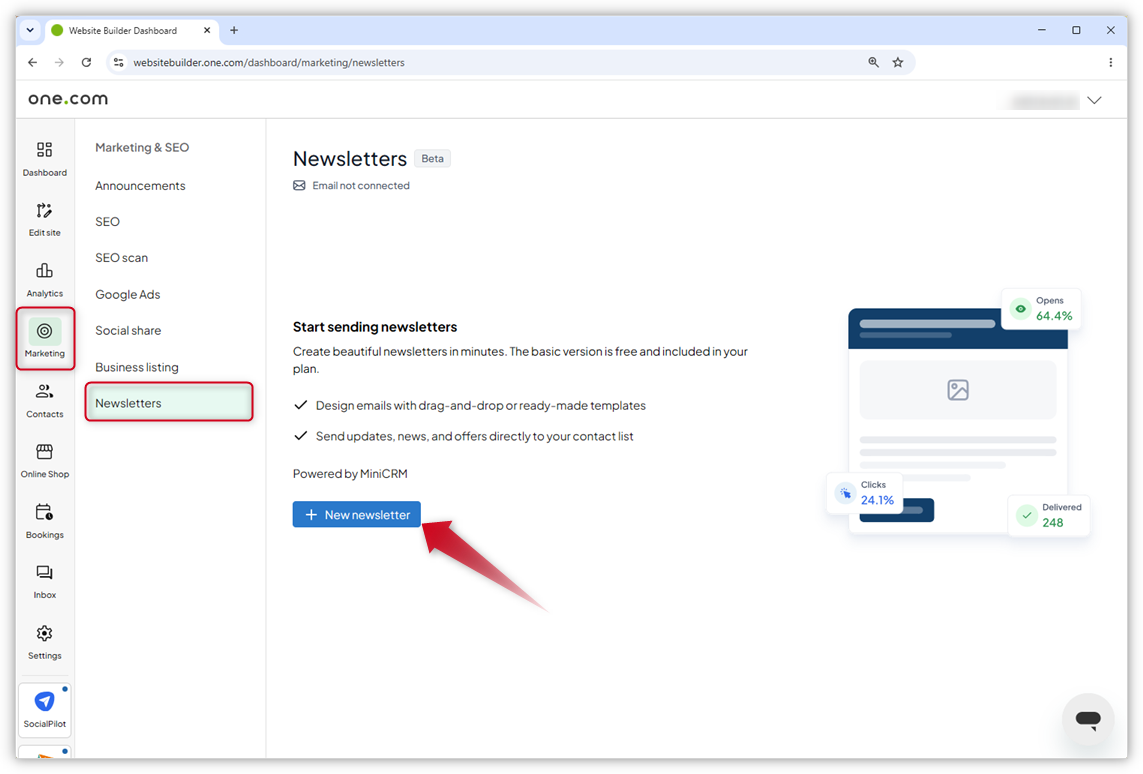 Skjermbilde av Nettsidebygger-dashbordet. "Marketing" og "Nyhetsbrev" er fremhevet, og en rød pil peker til "+ Nyhetsbrev"-knappen.