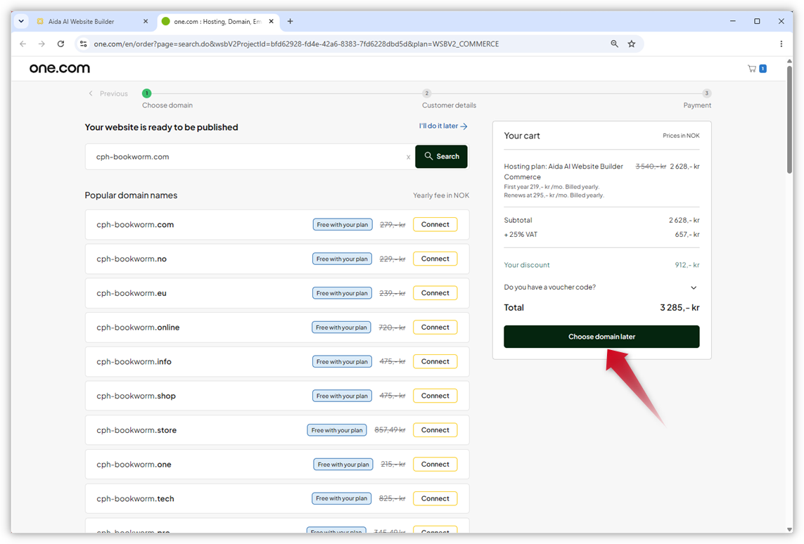 Captura de pantalla de la página "Elegir dominio" en Aida AI Website Builder. Una flecha roja apunta hacia el botón "Elegir dominio más tarde".