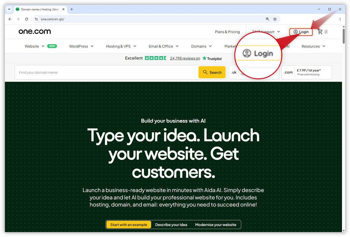 Screenshot con una freccia rossa che indica il pulsante di accesso sul sito web one.com.