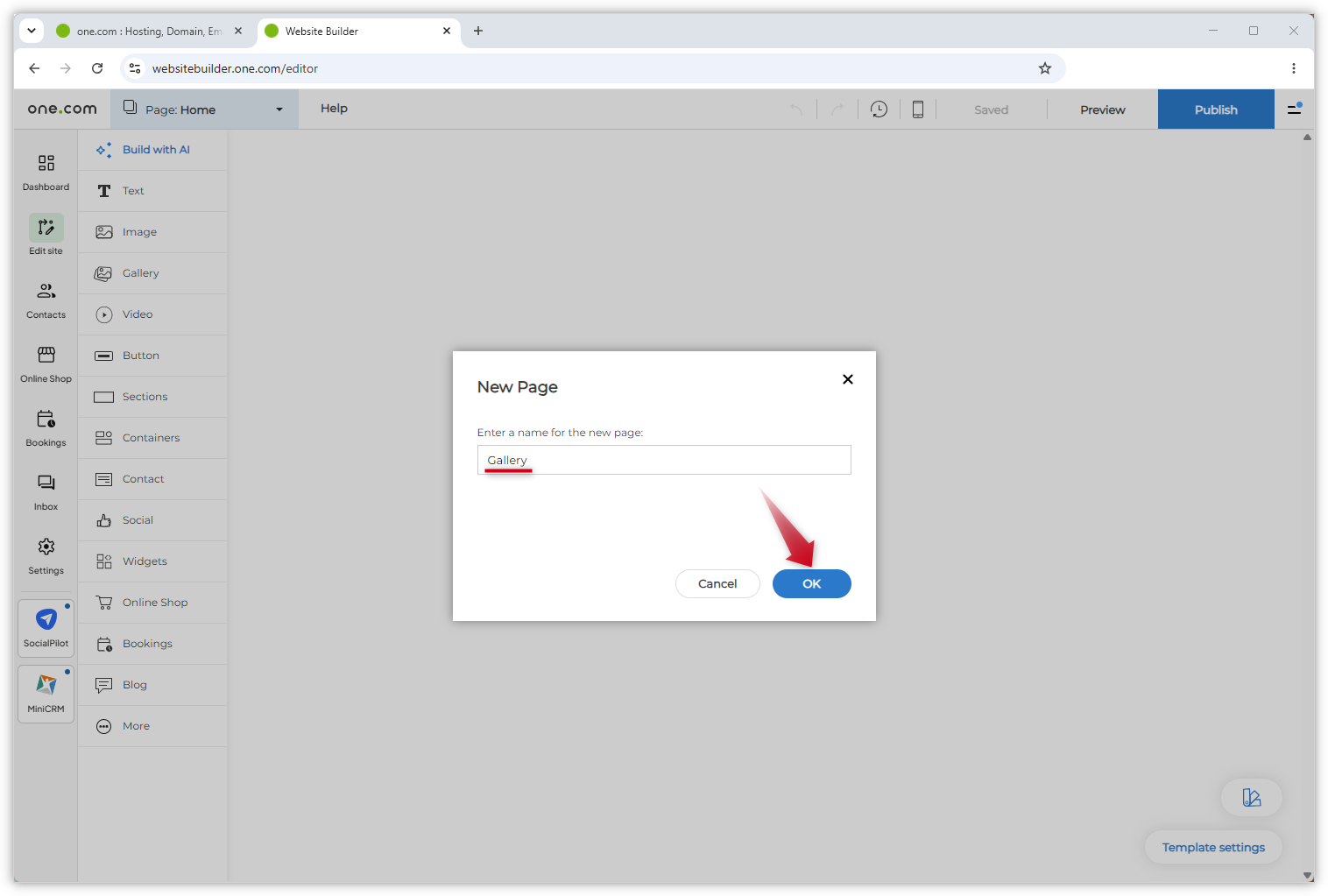 Capture d'écran de l'éditeur Website Builder avec la fenêtre permettant de nommer la nouvelle page ouverte. Une flèche rouge pointe vers le bouton « OK ».